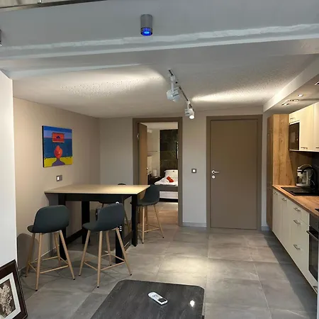 Vbyonyx Daire Olmeto (Corsica)