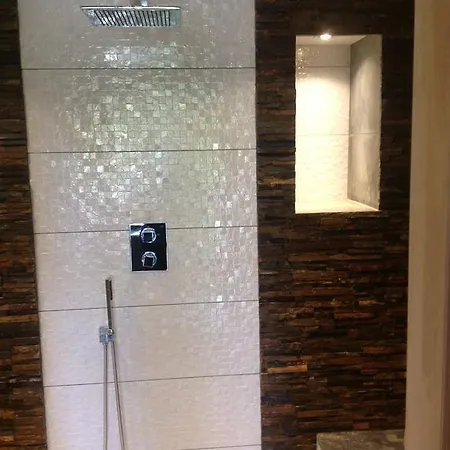 Vbyonyx Daire Olmeto (Corsica)